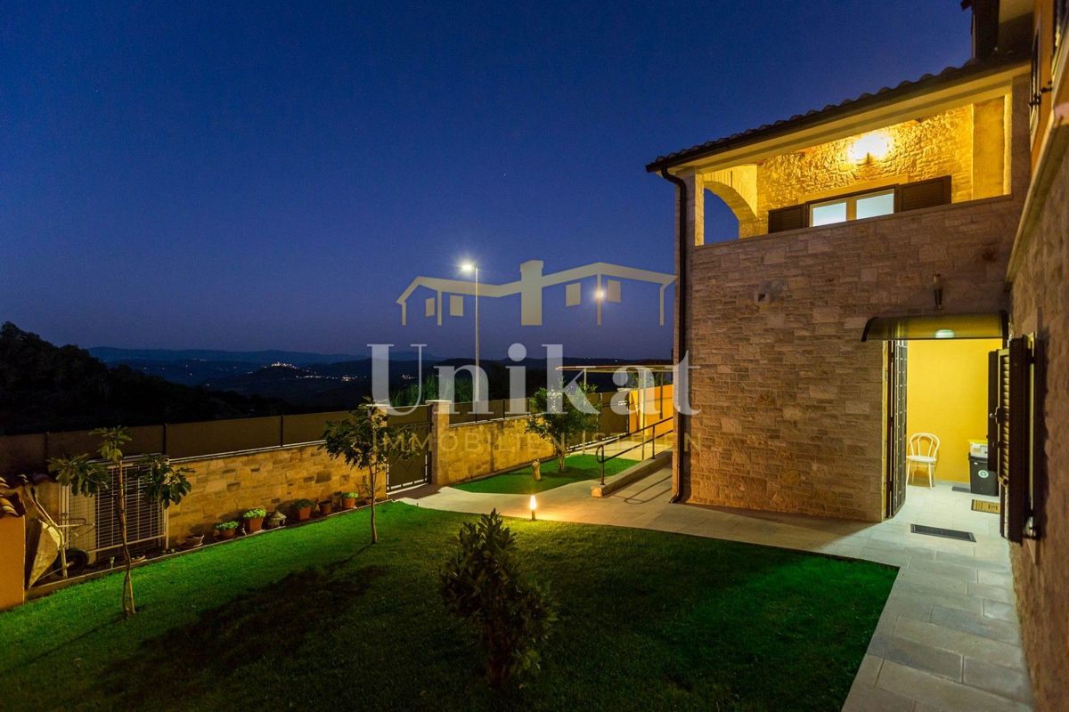 Hiša s čudovitim razgledom - Vižinada